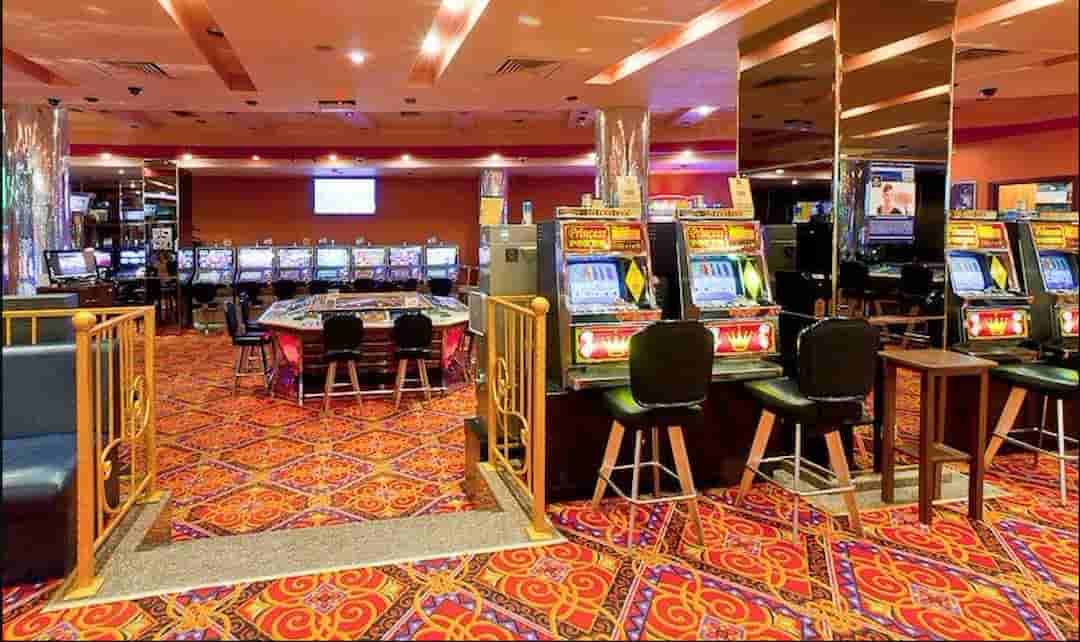 Diamond Crown Hotel Casino là thiên đường cá cược 